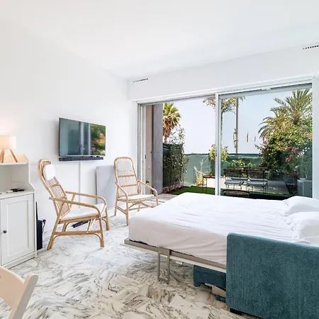 Sea View & Terrace Promenade Des *